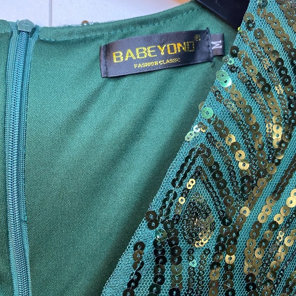 Sequin Bodycon Flapper Style/Fringe Dress (Size M) Ptp 17”-19.5” - Picture 5 of 6